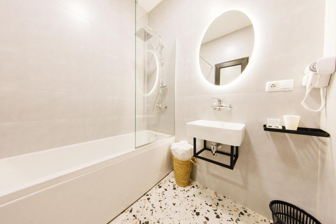 Doors Hotel Tbilisi Bagian luar foto