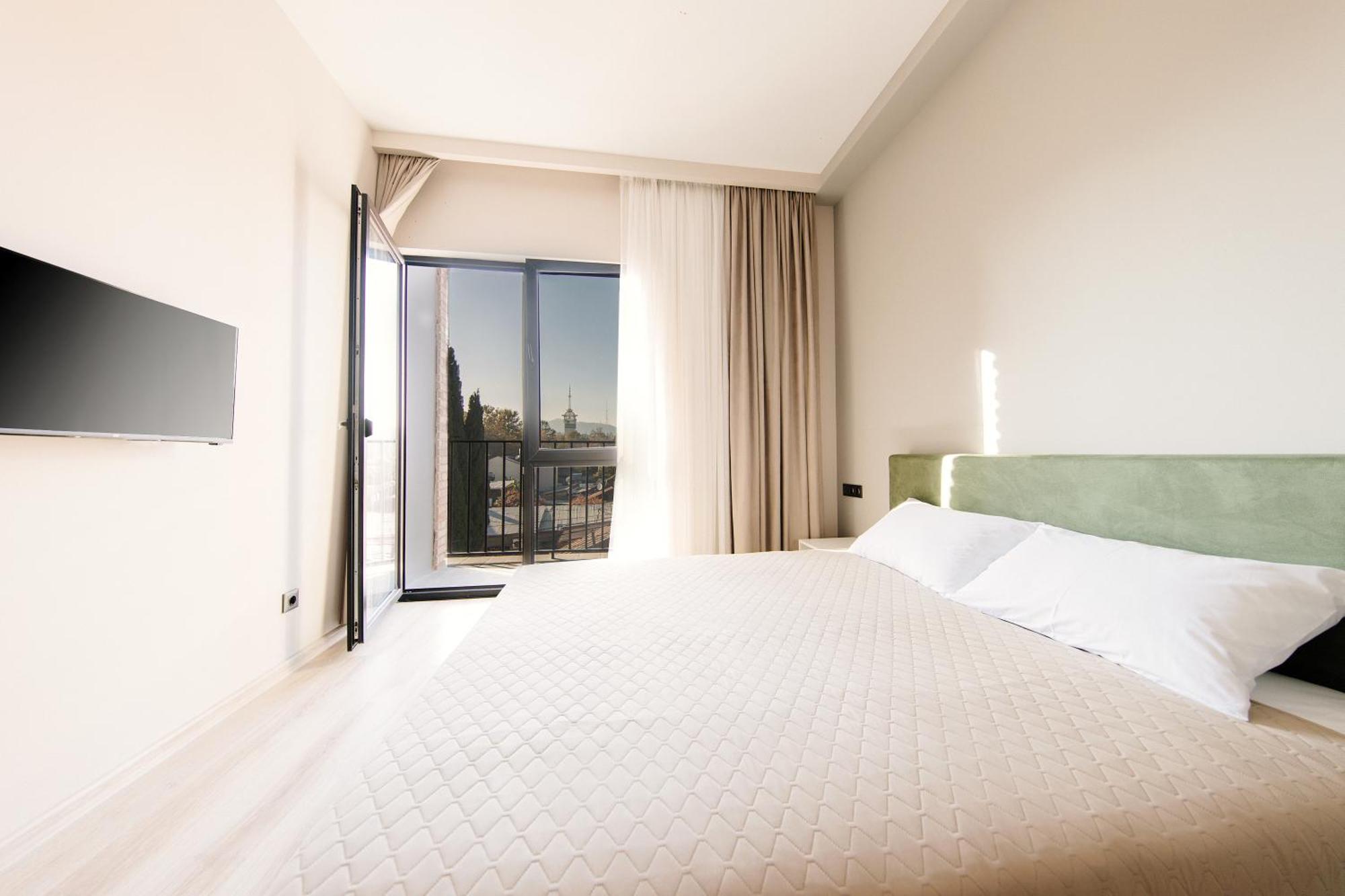 Doors Hotel Tbilisi Bagian luar foto