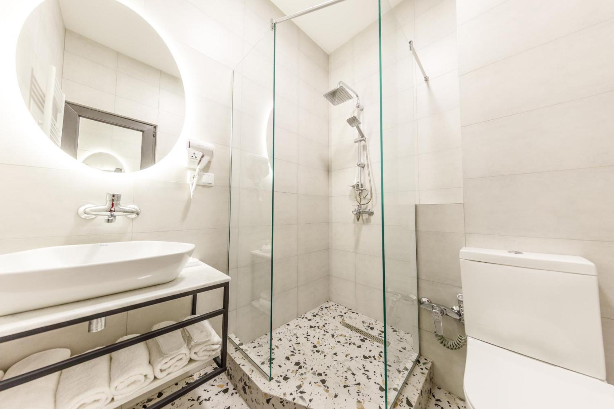 Doors Hotel Tbilisi Bagian luar foto