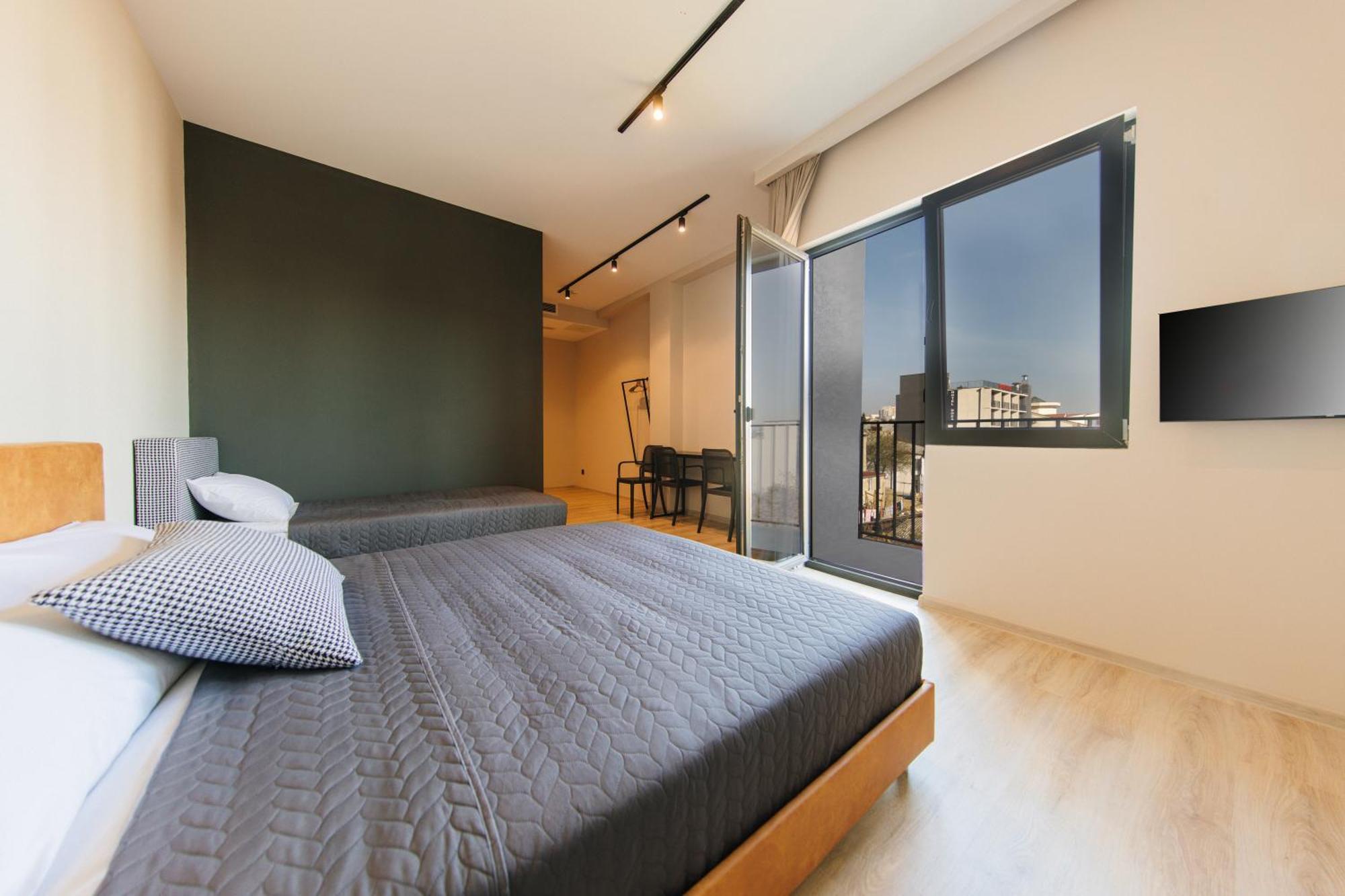 Doors Hotel Tbilisi Bagian luar foto